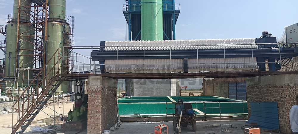 YBH250-30柱塞泥浆泵客户使用现场.jpg